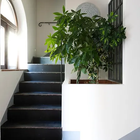여관 Palazzo Gramsci *